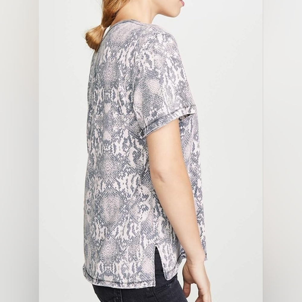 Women’s Short Sleeve Snake Print Tee - Gray - Picture 2 of 9